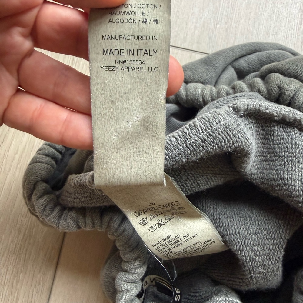 Yeezy Season 6 Authentic Taupe/Gray Cotton Mini Short. Size S - Picture 4 of 5
